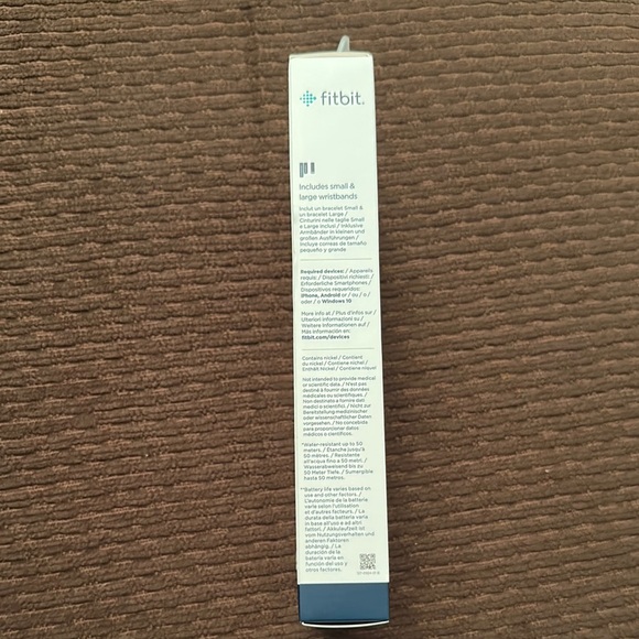 Fitbit Black Smartwatch Sleek Design Essential Tracking - Picture 5 of 7